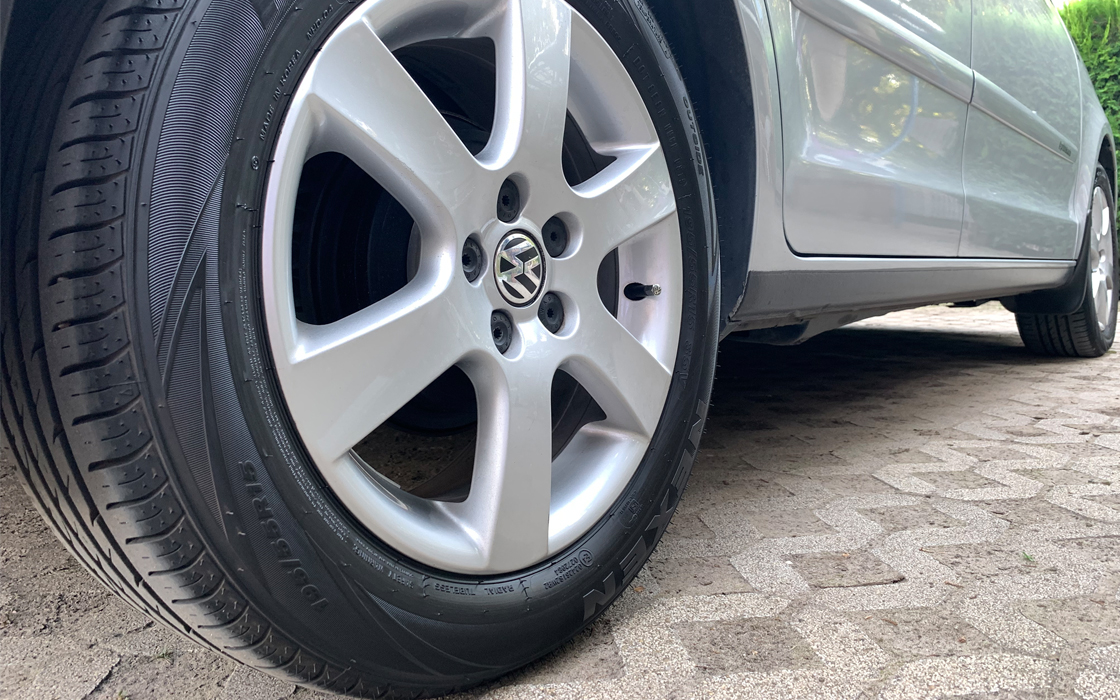 Pribitek-Autó Kft-Lotus Cleaning Tyre Shine